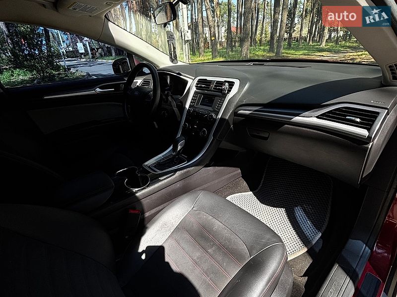 Седан Ford Fusion 2014 в Білогородці