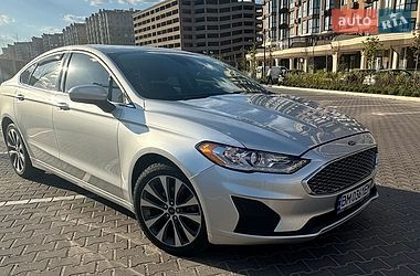 Седан Ford Fusion 2019 в Софіївській Борщагівці