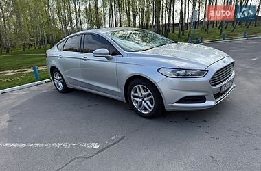 Седан Ford Fusion 2016 в Ладижині