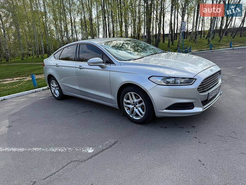 Седан Ford Fusion 2016 в Ладижині