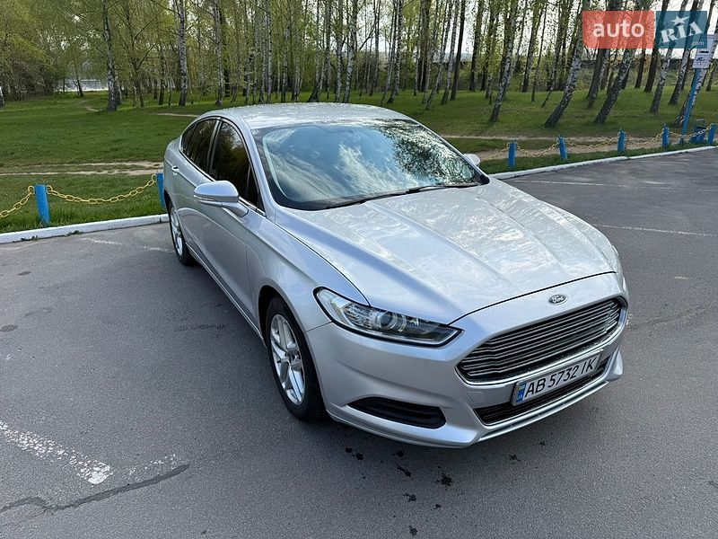 Седан Ford Fusion 2016 в Ладижині