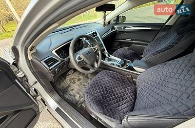 Седан Ford Fusion 2016 в Ладижині