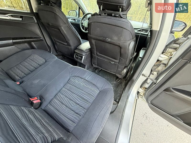 Седан Ford Fusion 2016 в Ладижині
