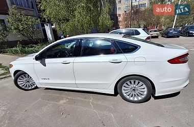 Седан Ford Fusion 2015 в Чернигове