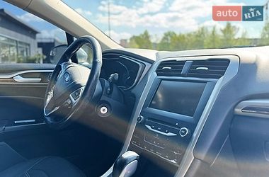 Седан Ford Fusion 2014 в Львове