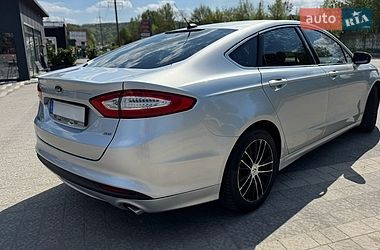 Седан Ford Fusion 2014 в Львове