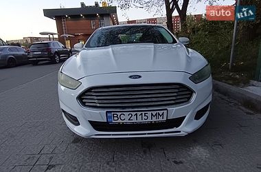 Седан Ford Fusion 2015 в Львові