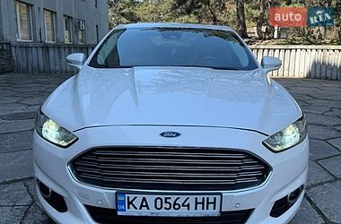 Седан Ford Fusion 2016 в Горішніх Плавнях