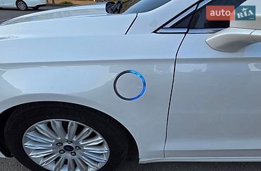 Седан Ford Fusion 2016 в Києві