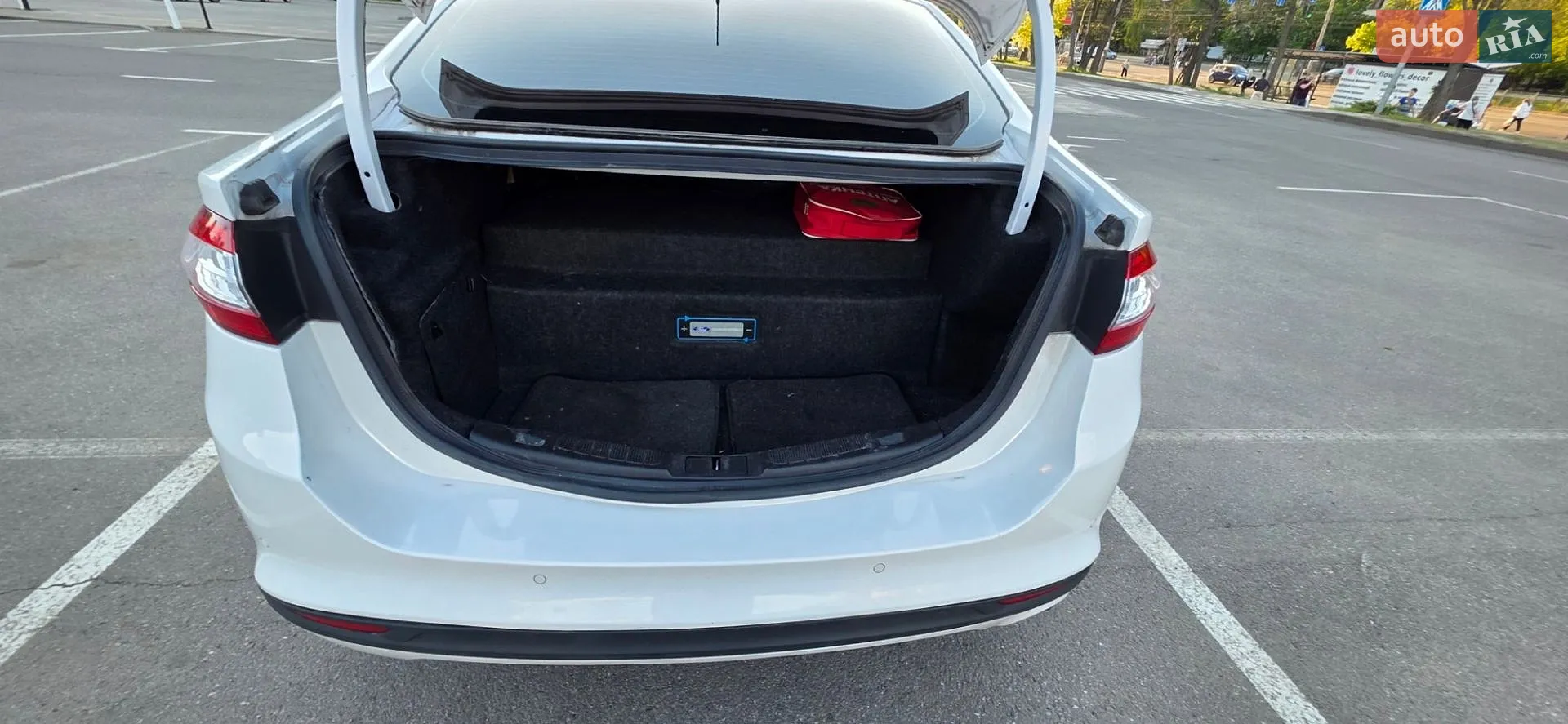 2016 Ford Fusion - мініатюра 19