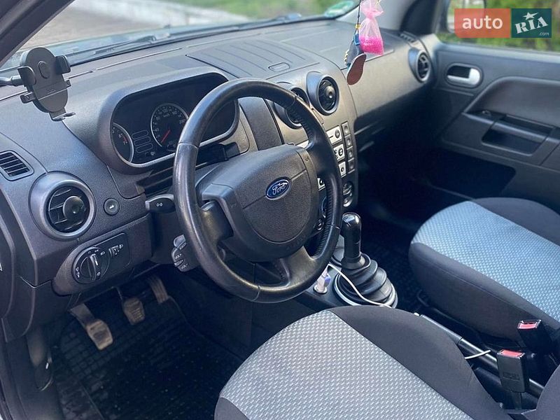 Хэтчбек Ford Fusion 2005 в Нежине