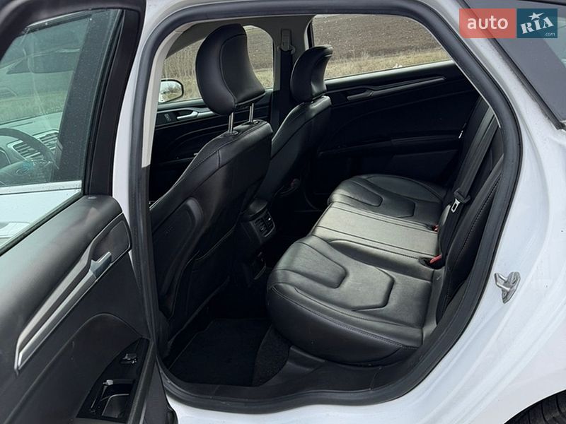 Седан Ford Fusion 2016 в Одесі