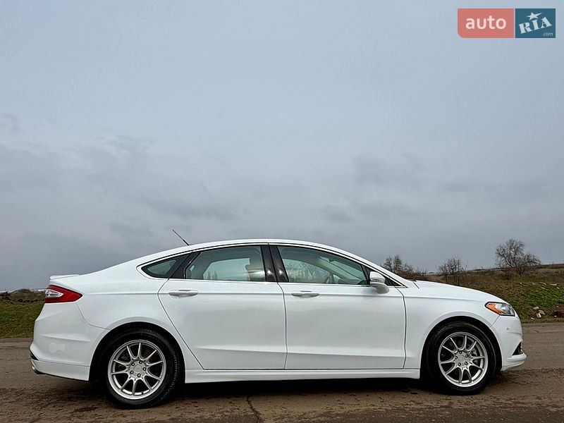 Седан Ford Fusion 2016 в Одесі