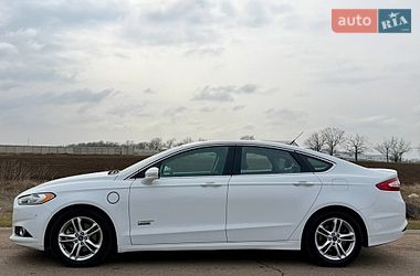 Седан Ford Fusion 2016 в Одесі