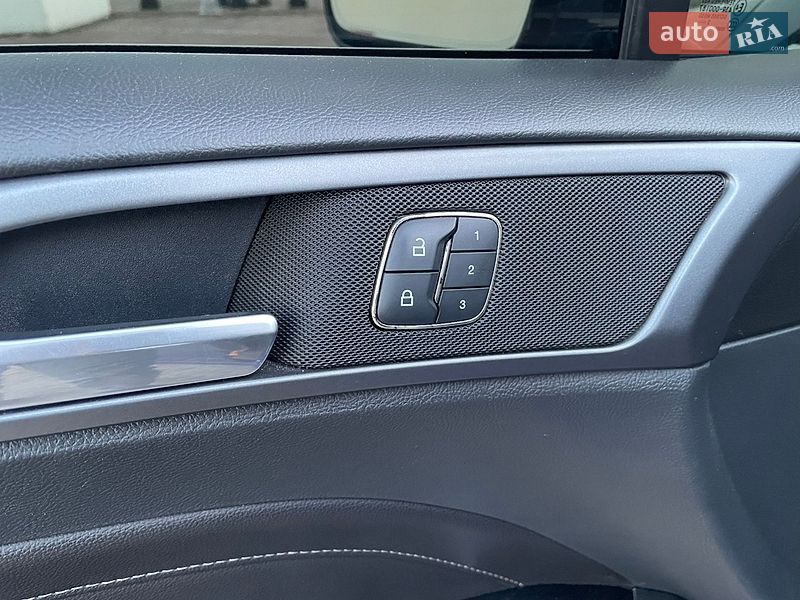 Седан Ford Fusion 2012 в Коломиї