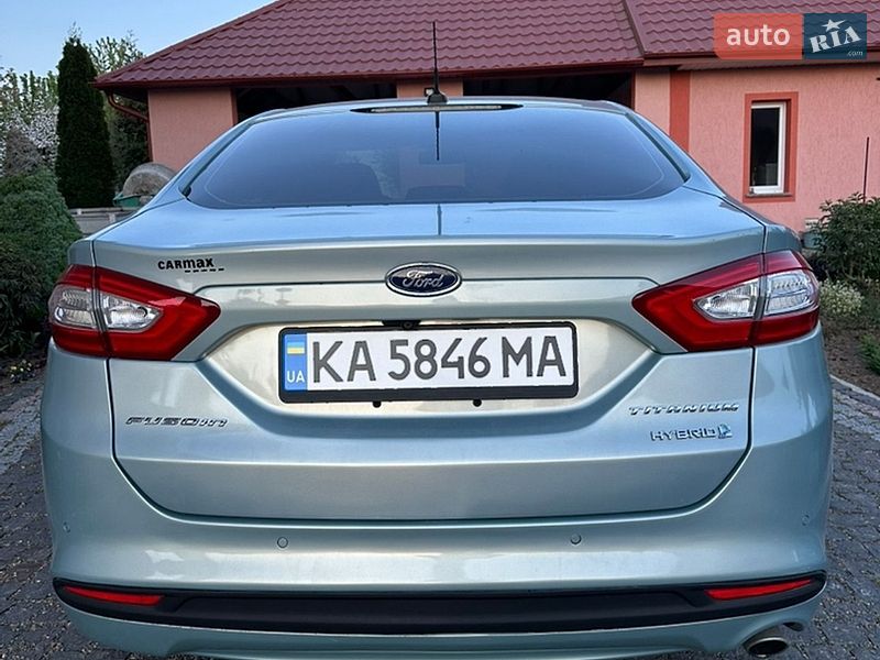 Седан Ford Fusion 2013 в Снятине