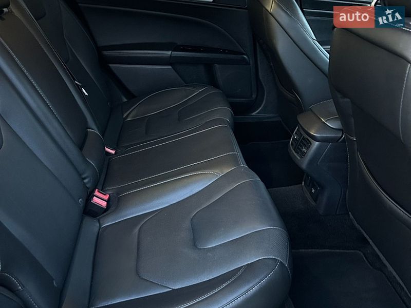 Седан Ford Fusion 2013 в Снятине