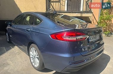 Седан Ford Fusion 2018 в Киеве