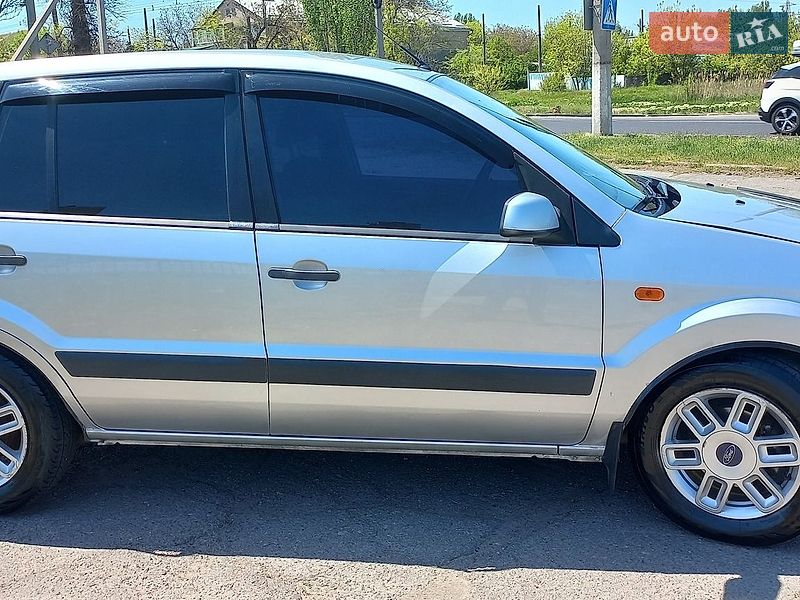 Хэтчбек Ford Fusion 2008 в Николаеве