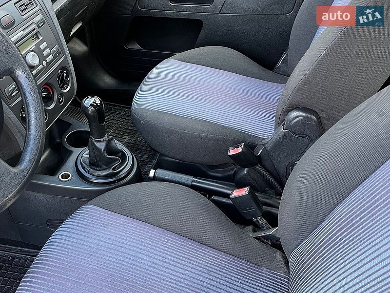 Хэтчбек Ford Fusion 2008 в Ровно