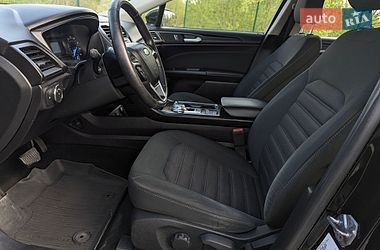Седан Ford Fusion 2018 в Дрогобыче