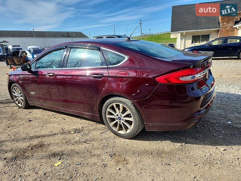 Седан Ford Fusion 2017 в Львове