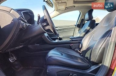 Седан Ford Fusion 2017 в Львове