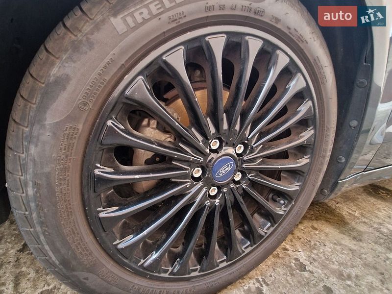 Седан Ford Fusion 2015 в Кривом Роге