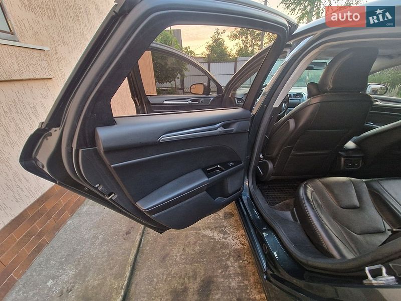 Седан Ford Fusion 2015 в Кривом Роге