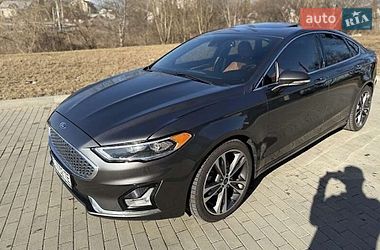Седан Ford Fusion 2019 в Виннице