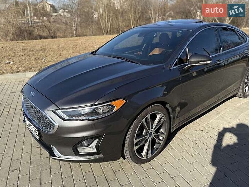 Седан Ford Fusion 2019 в Виннице