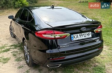 Седан Ford Fusion 2018 в Киеве