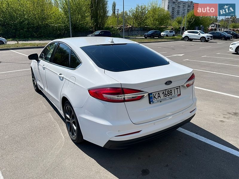 Седан Ford Fusion 2019 в Києві