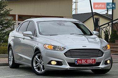 Седан Ford Fusion 2016 в Дрогобичі