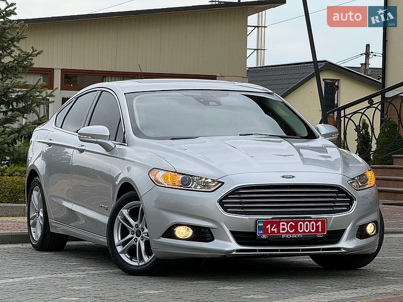 Седан Ford Fusion 2016 в Дрогобичі