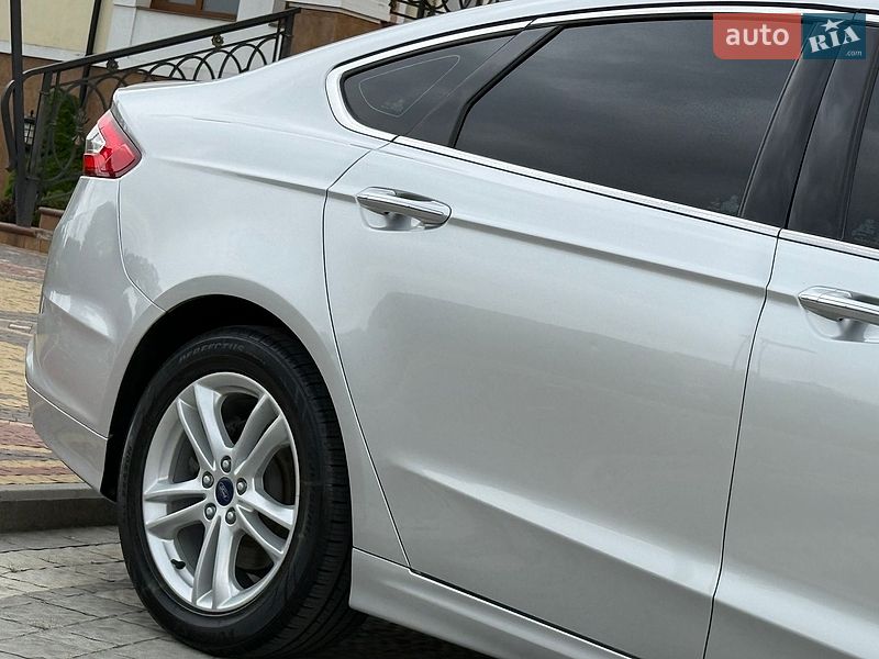 Седан Ford Fusion 2016 в Дрогобичі