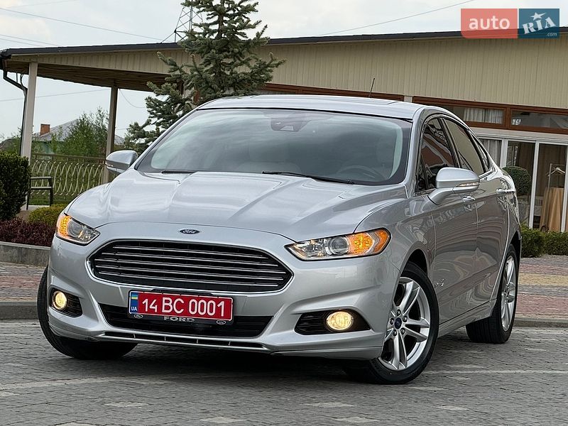 Седан Ford Fusion 2016 в Дрогобичі