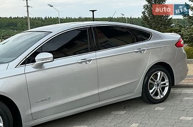 Седан Ford Fusion 2016 в Дрогобичі