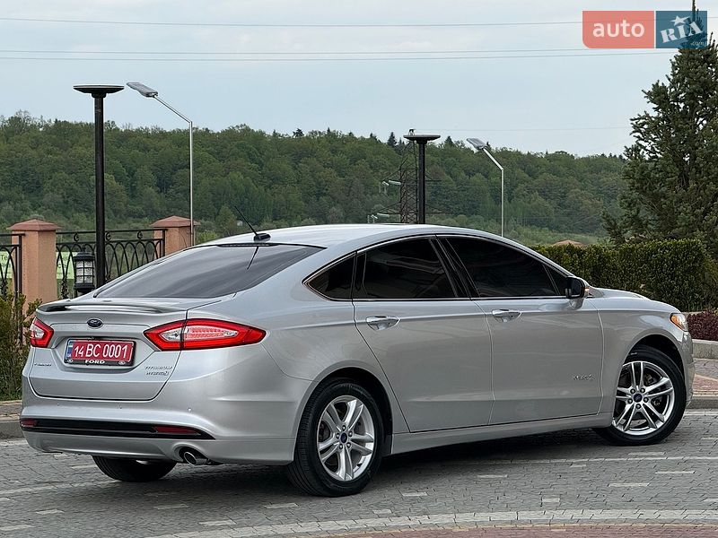 Седан Ford Fusion 2016 в Дрогобичі
