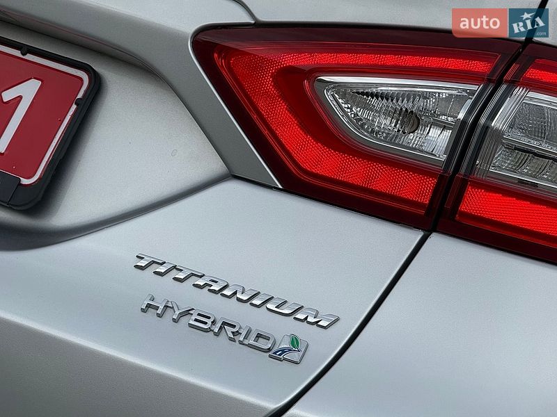 Седан Ford Fusion 2016 в Дрогобичі