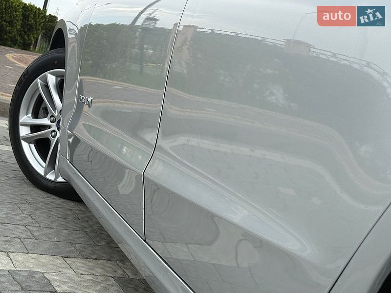 Седан Ford Fusion 2016 в Дрогобичі