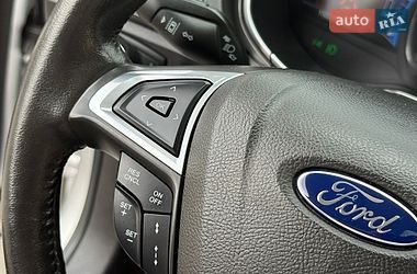 Седан Ford Fusion 2016 в Дрогобичі