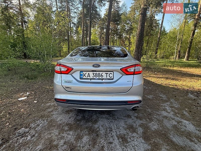 Седан Ford Fusion 2016 в Києві