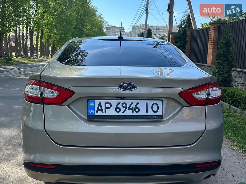 Седан Ford Fusion 2015 в Вінниці