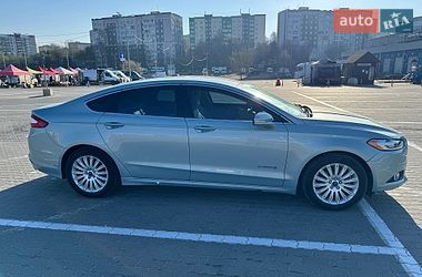 Седан Ford Fusion 2013 в Львові