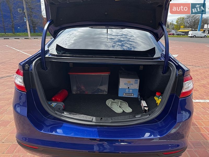 Седан Ford Fusion 2016 в Одесі