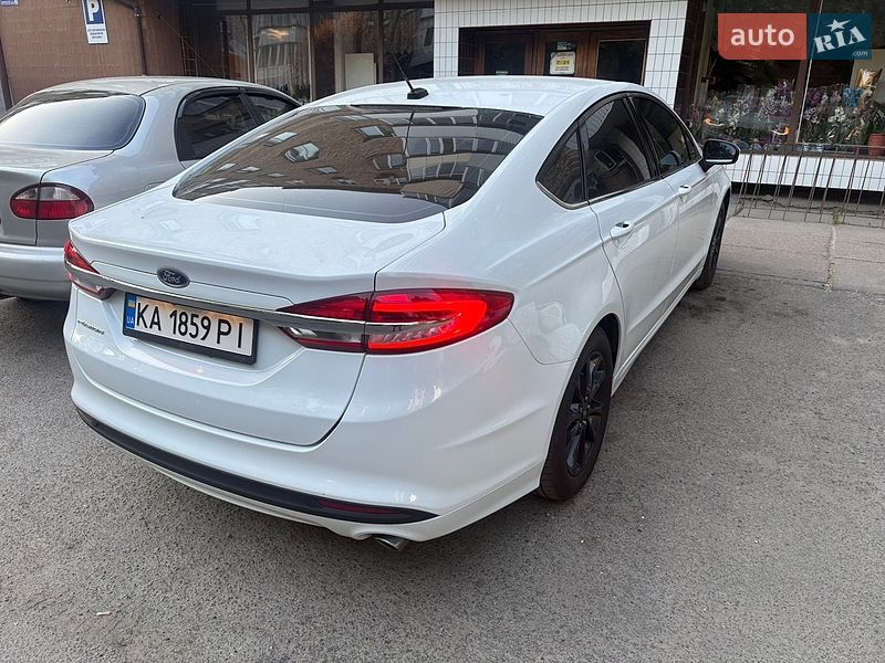 Седан Ford Fusion 2016 в Борисполі