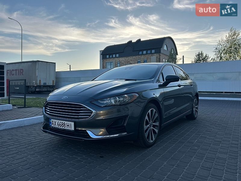 Ford Fusion 2020