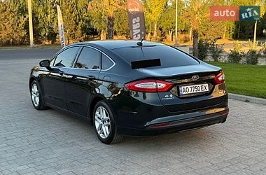Седан Ford Fusion 2014 в Ужгороде