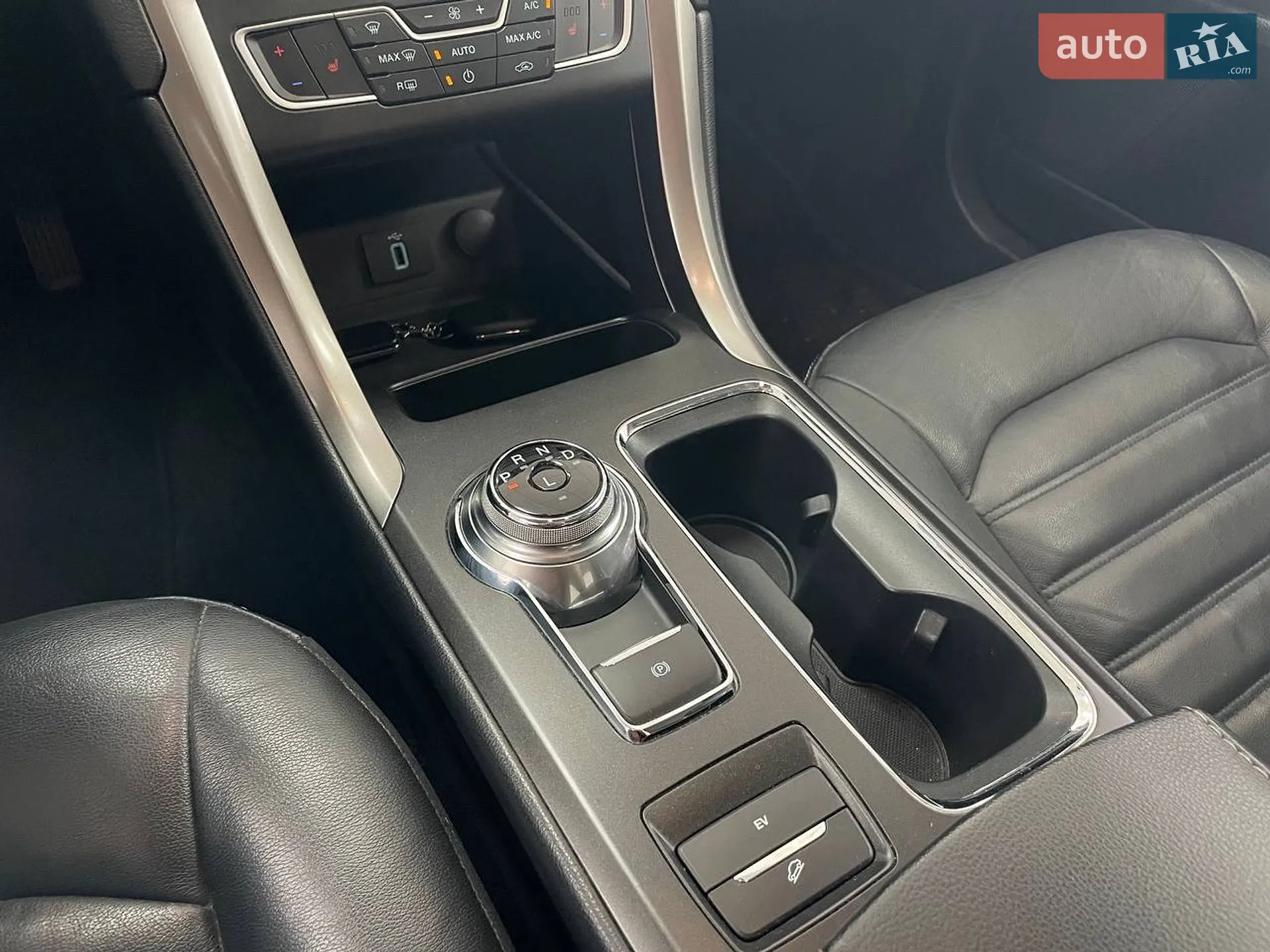 2016 Ford Fusion - мініатюра 30
